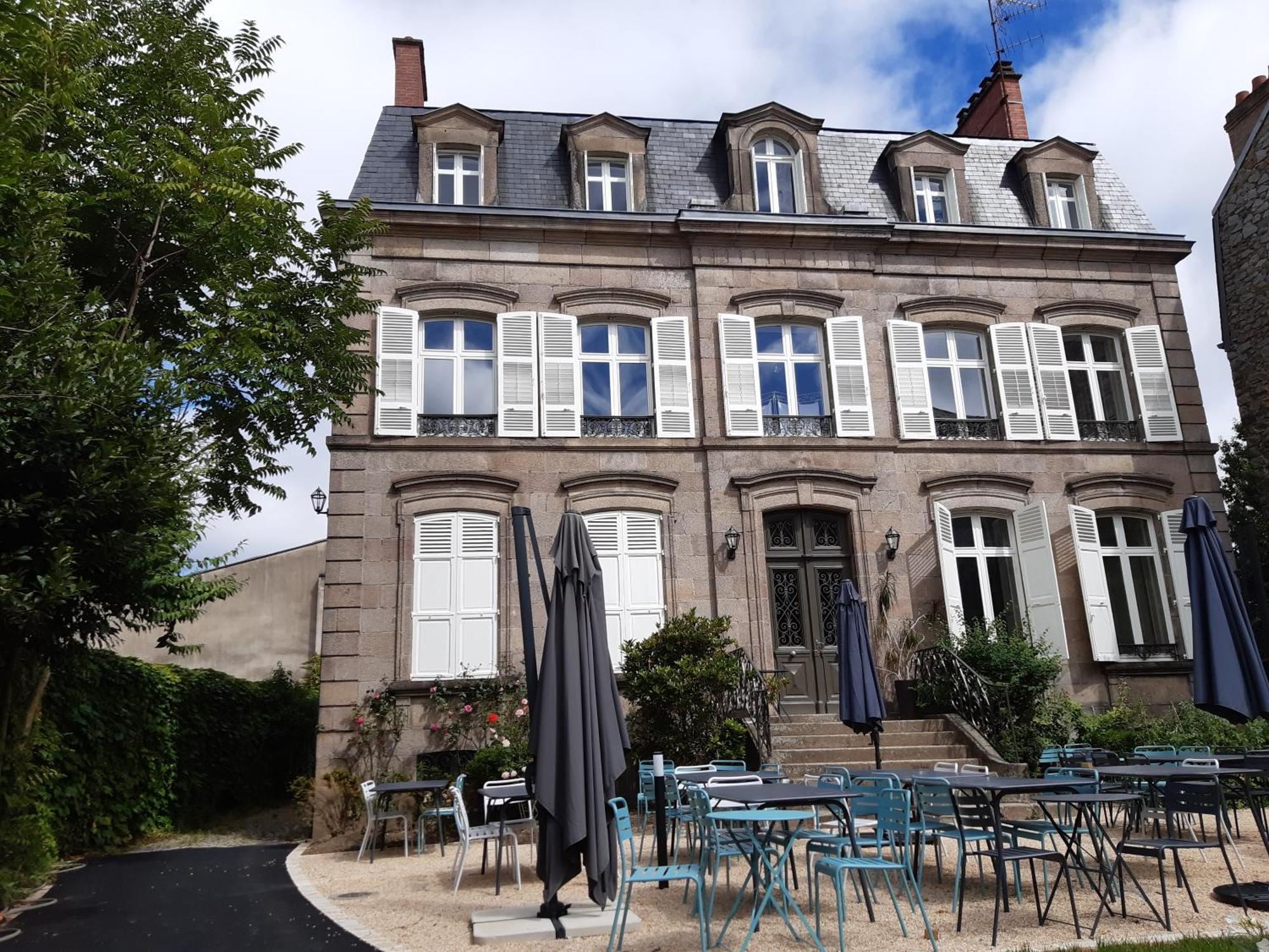 La Maison De Famille Limoges Exteriör bild